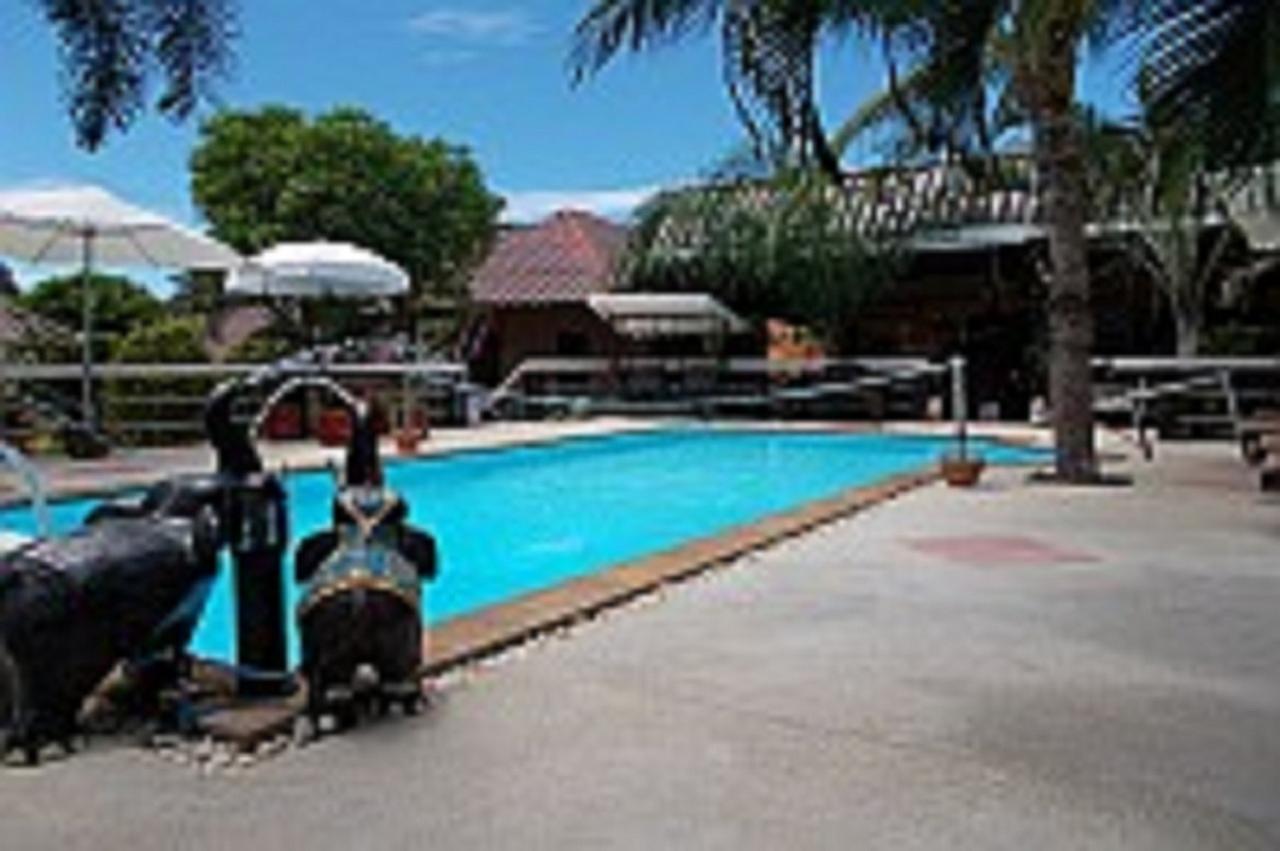 Bee Nat Garden Resort Bang Rak Beach  Esterno foto