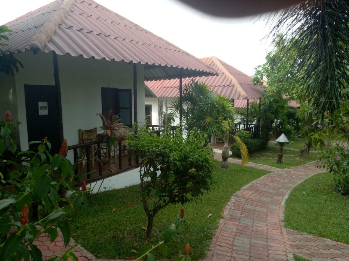 Bee Nat Garden Resort Bang Rak Beach  Esterno foto