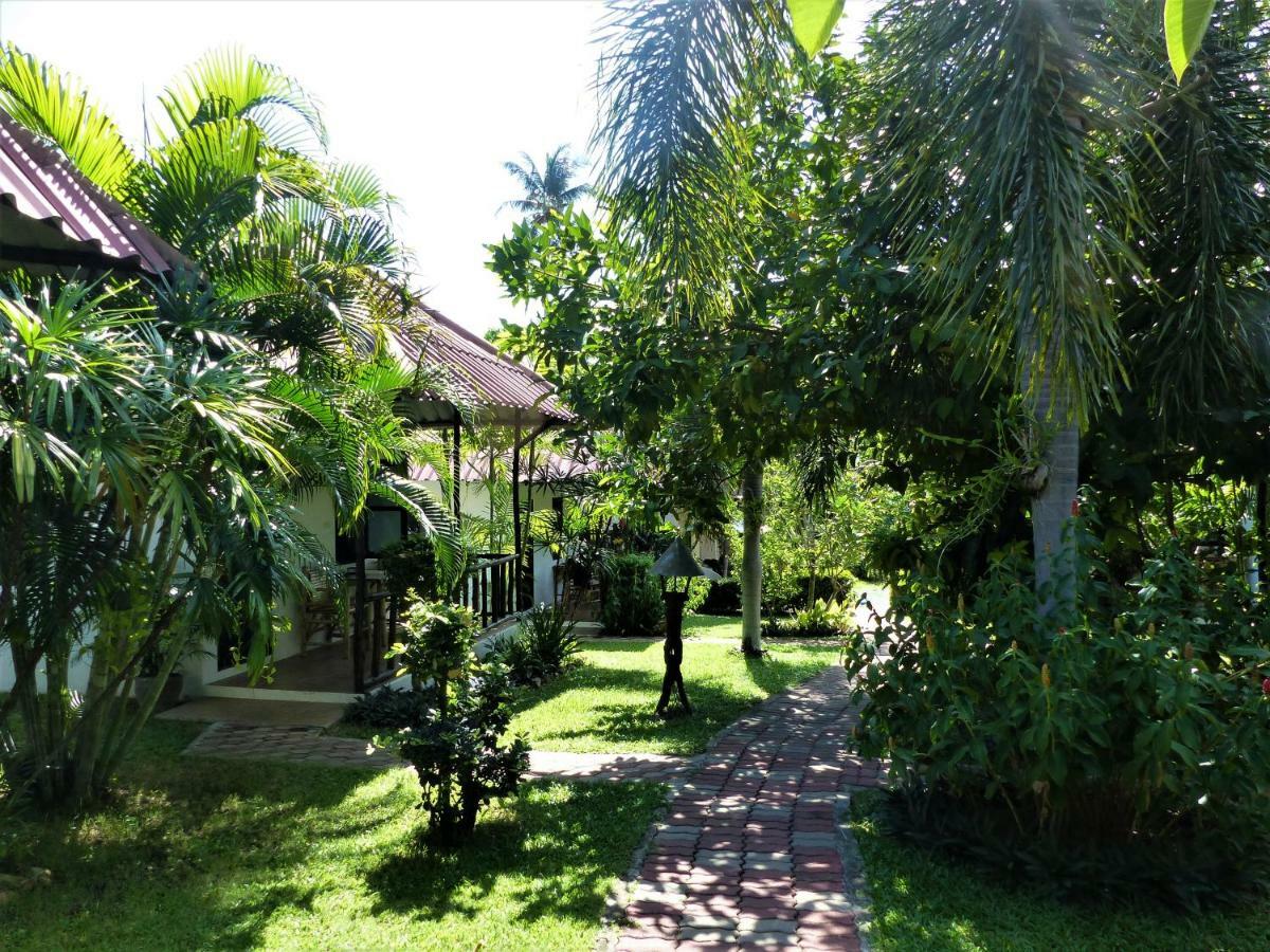 Bee Nat Garden Resort Bang Rak Beach  Esterno foto